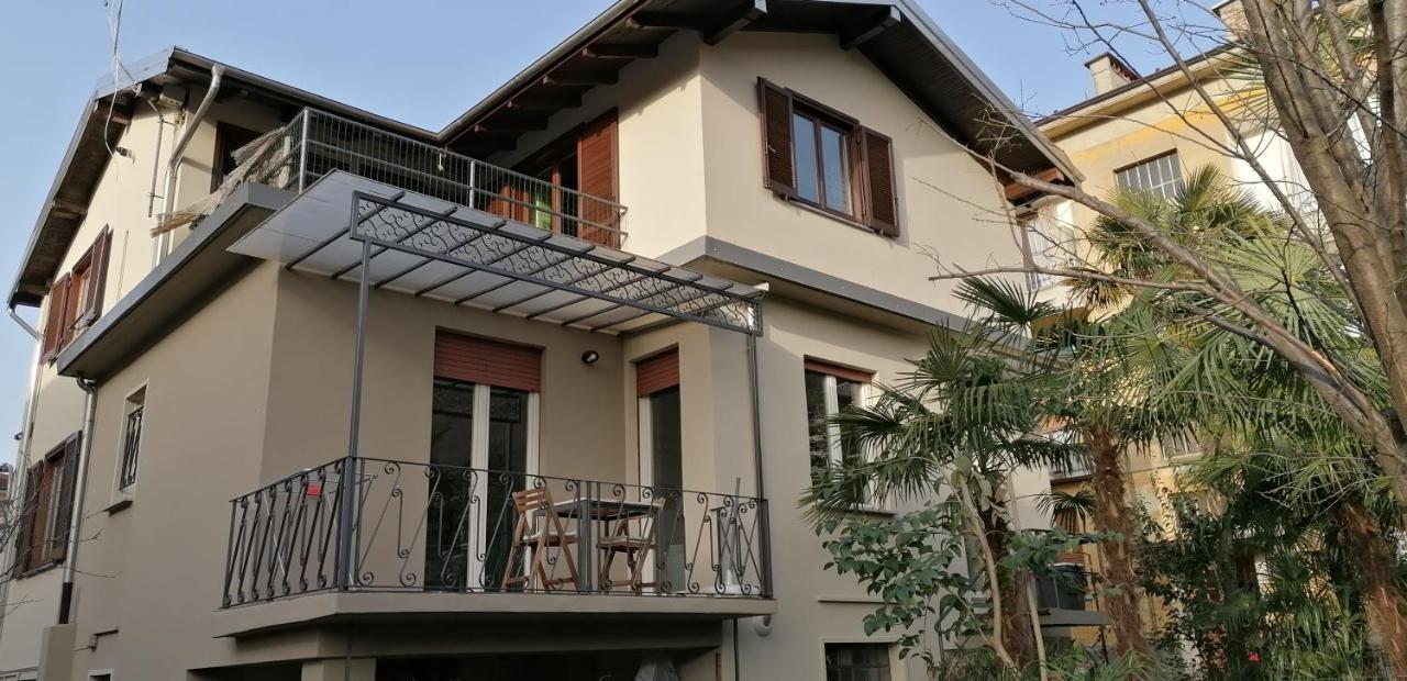 Casa Avezza Apartment โอเมญา ภายนอก รูปภาพ