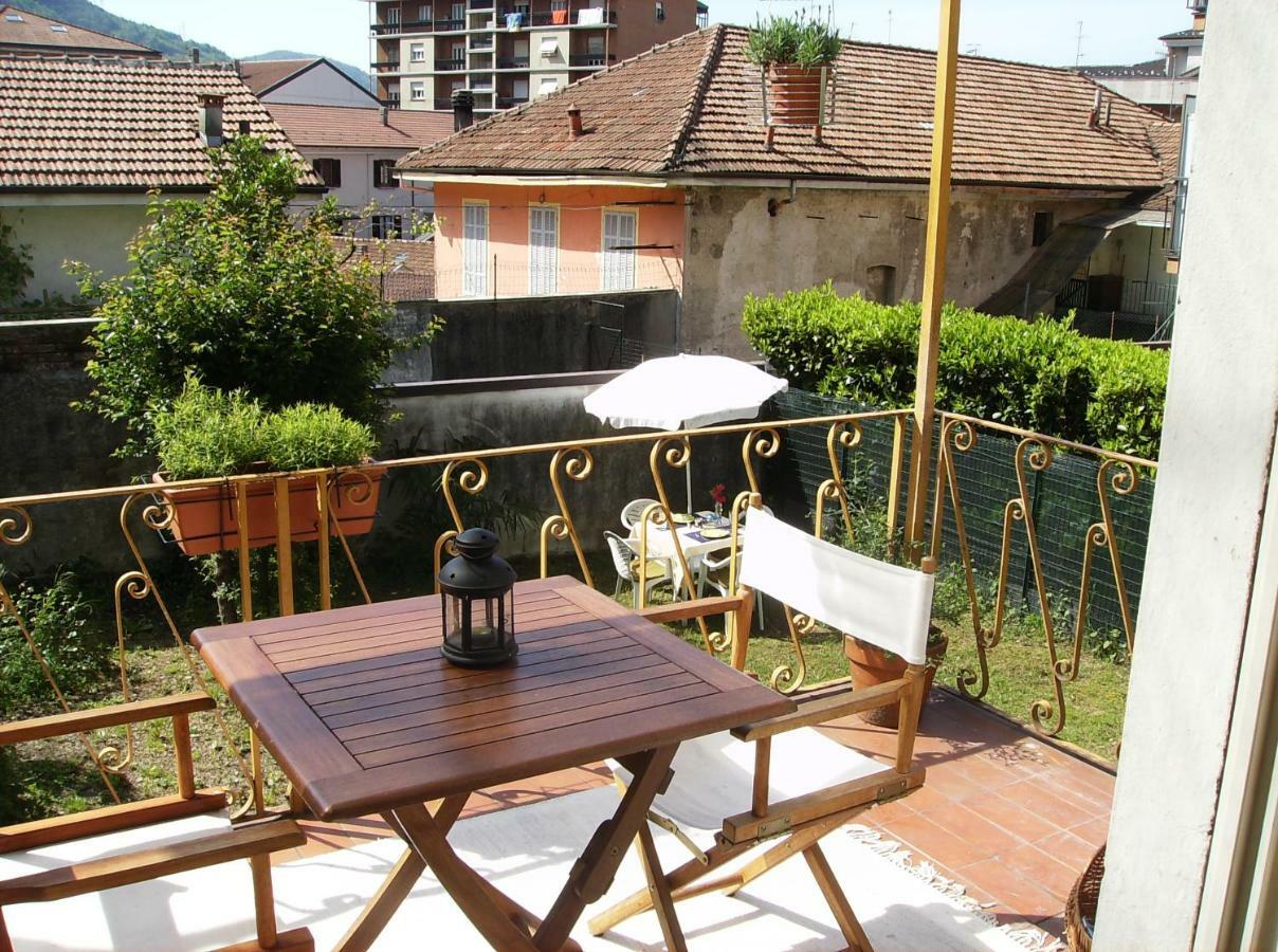 Casa Avezza Apartment โอเมญา ภายนอก รูปภาพ