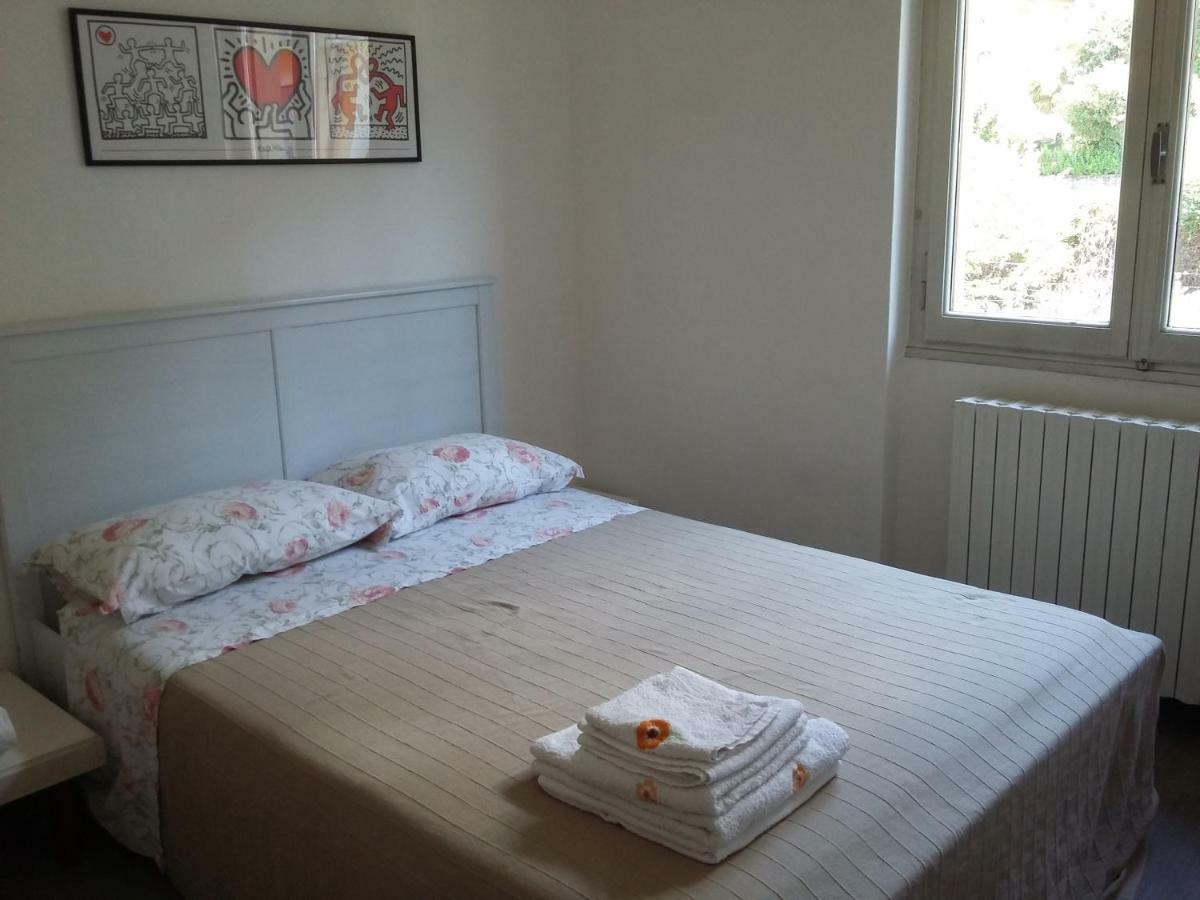 Casa Avezza Apartment โอเมญา ภายนอก รูปภาพ