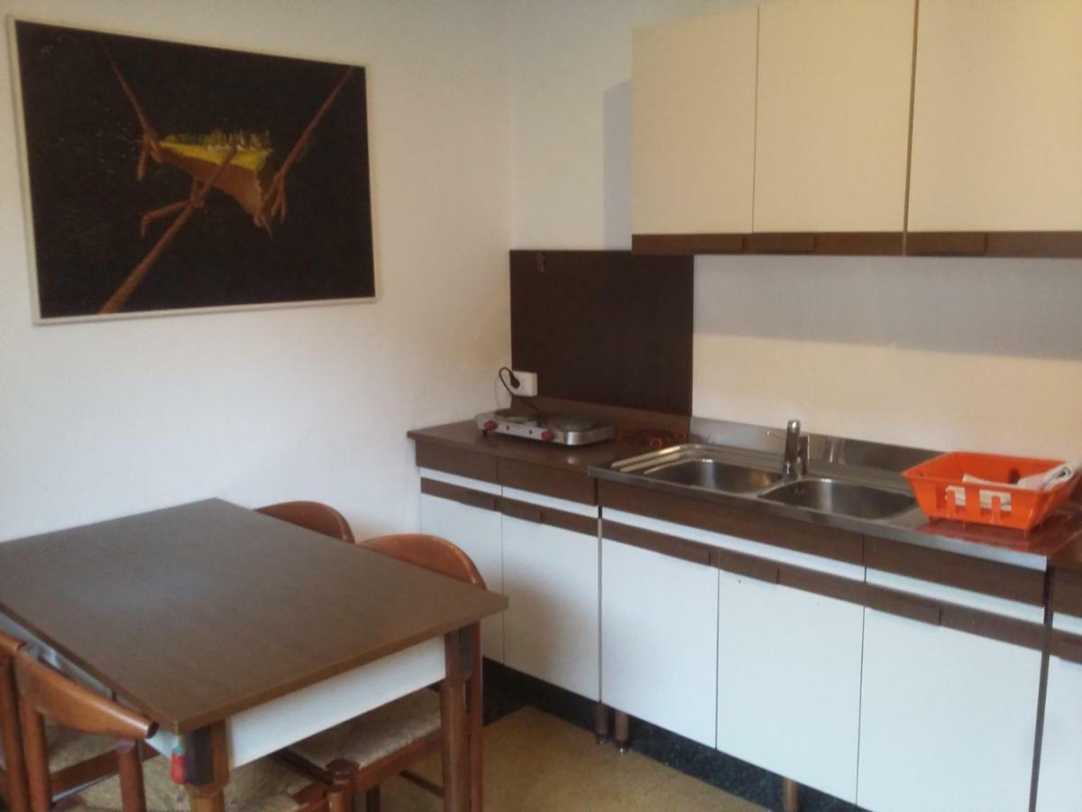 Casa Avezza Apartment โอเมญา ภายนอก รูปภาพ